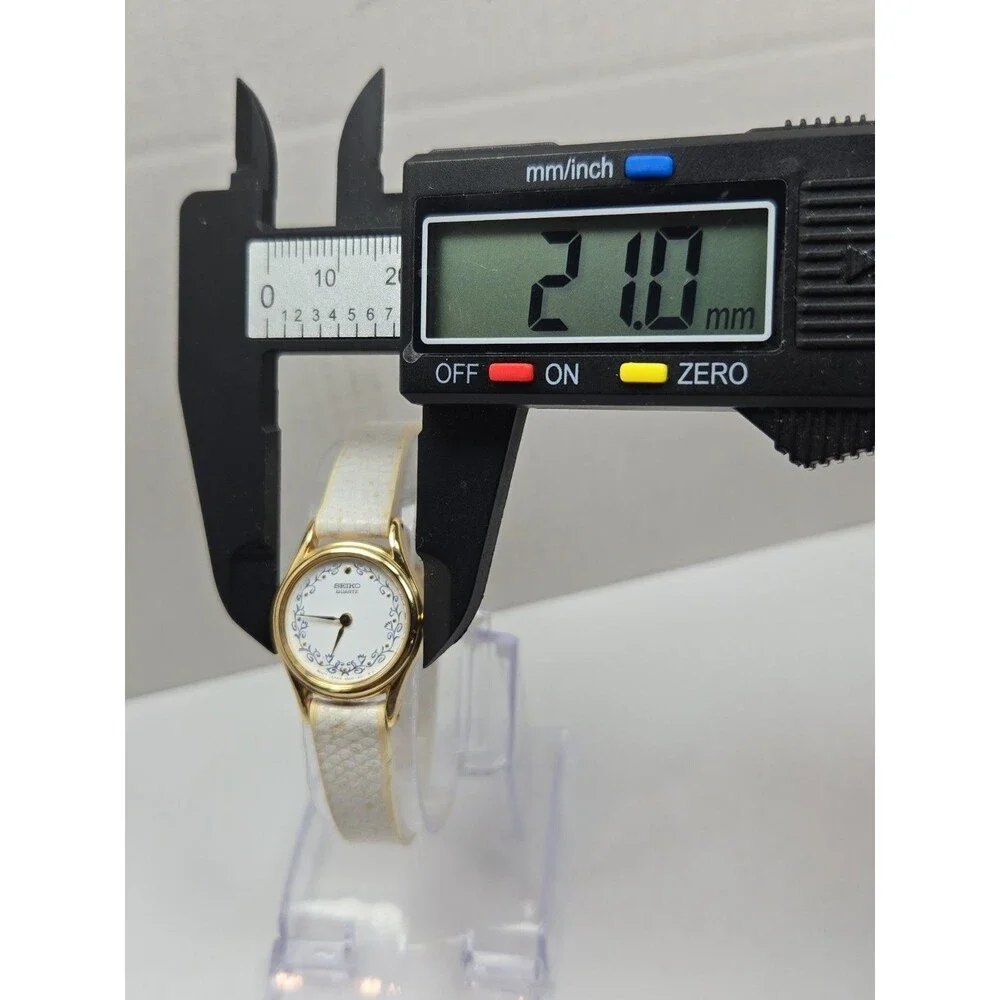 Vintage Seiko Classic Womens Blue Floral Dial Gold Tone Quartz Watch New Battery